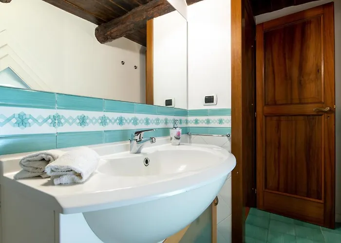 Apartment Centre Flats *