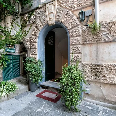 Centre Flats 公寓 *